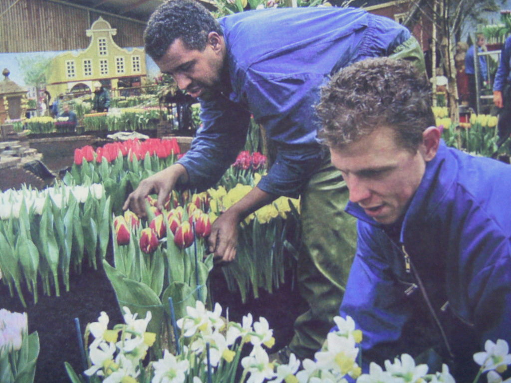  STEVEN en PASCAL op de LENTETUIN